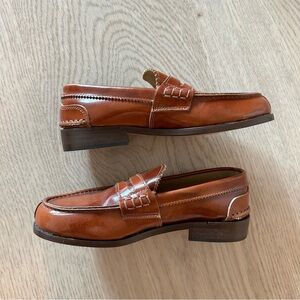 VINTAGE Never Worn Classic Brown Leather Loafers